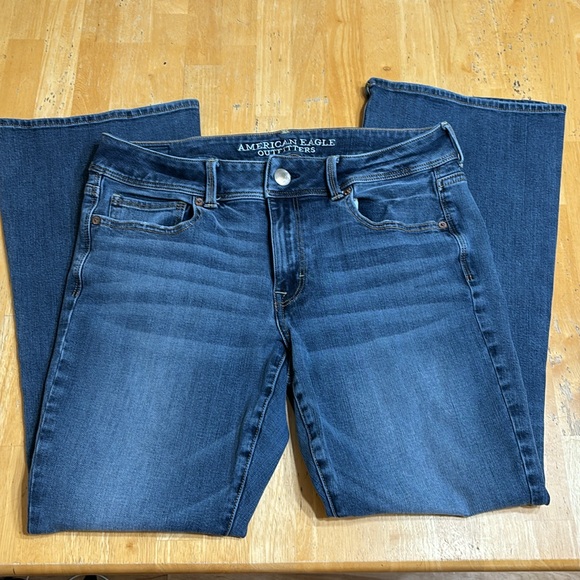 American Eagle Outfitters Kick Boot Cut Jeans - Picture 2 of 5